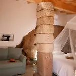 Casa Do Meio Em Quinta De Sao Pedro De Vir-a-corca Monsanto