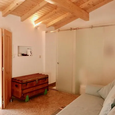 Casa Do Meio Em Quinta De Sao Pedro De Vir-a-corca Casa de Campo