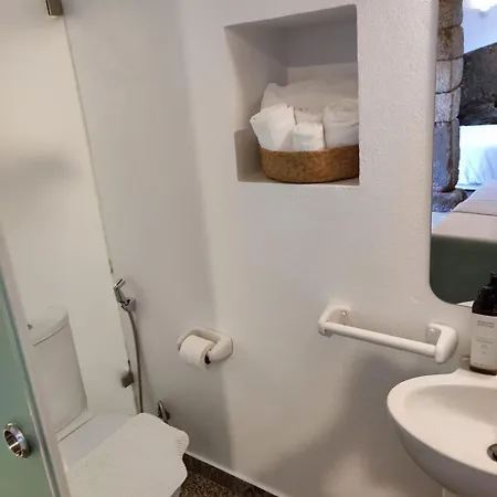 Casa Do Meio Em Quinta De Sao Pedro De Vir-a-corca * Monsanto