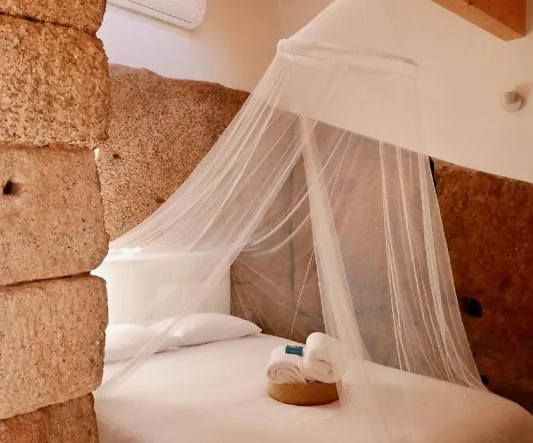 Casa Do Meio Em Quinta De Sao Pedro De Vir-a-corca בית כפרי